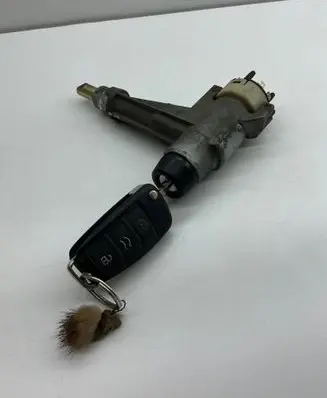 Audi A6 S6 C4 4A Ignition lock 4A1905851