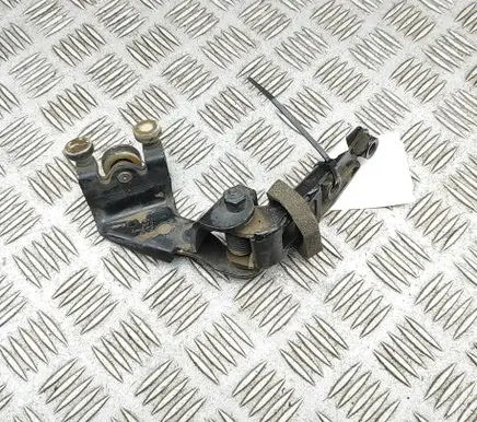 Volkswagen Transporter - Caravelle T6 Sliding door upper roller guide/hinge 7E0843335A