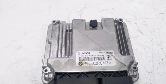 BMW 5 F10 F11 Engine control unit/module 0281019680 8573257 031089173