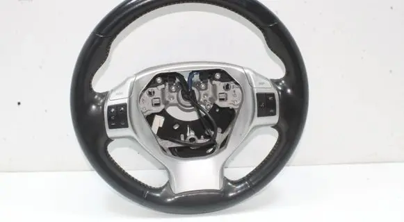 Lexus CT 200H Steering wheel