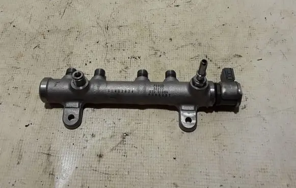 Volvo XC60 Fuel main line pipe 31432834