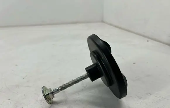 Maserati Ghibli Spare wheel bolt 670036019 670006751 670004536
