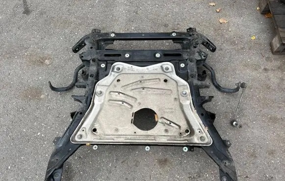 BMW X5 F15 Front subframe P686668704 P685310301 P685310601