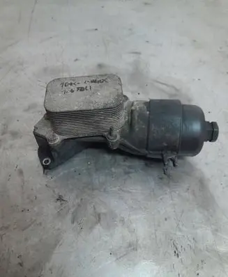 Ford C-MAX I Oil filter mounting bracket