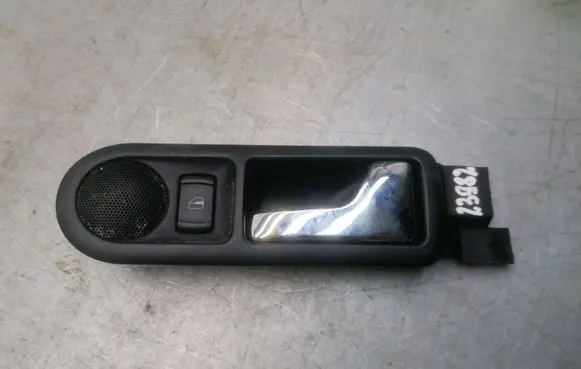 Volkswagen PASSAT B5 Rear door interior handle 3B0839114