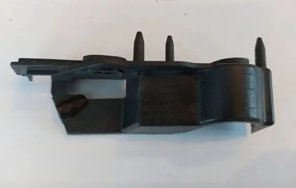 Audi A4 S4 B8 8K Front bumper mounting bracket 8K0807283H