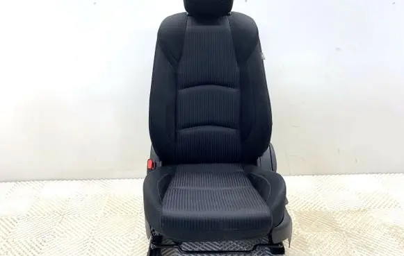 Mazda 3 II Front driver seat 