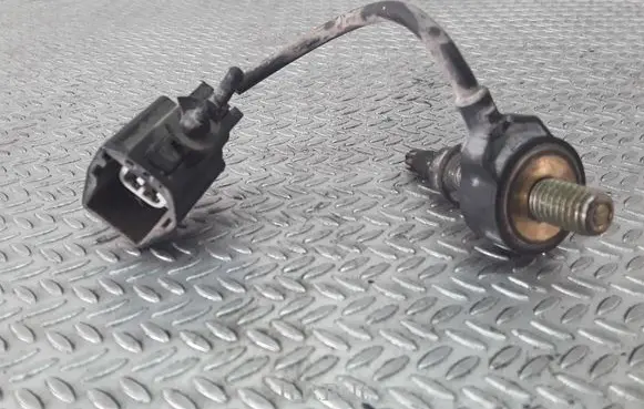 Ford Maverick Detonation knock sensor 0261231124