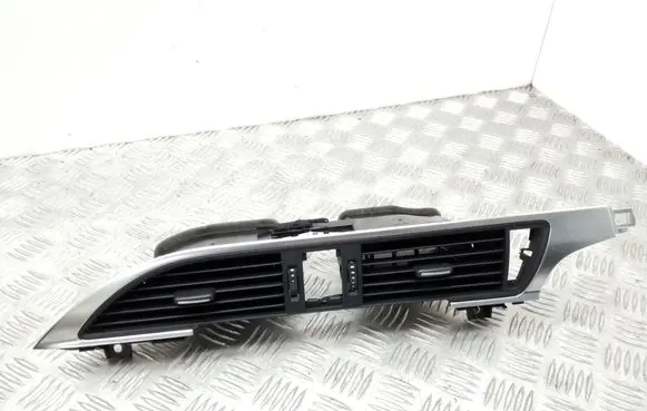 Audi A6 S6 C7 4G Dash center air vent grill 4G1820951