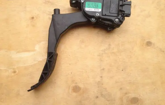 Volkswagen Amarok Accelerator throttle pedal 6Q0721503M
