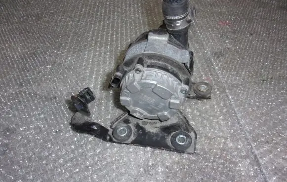 Maserati Ghibli Electric auxiliary coolant/water pump 670005347