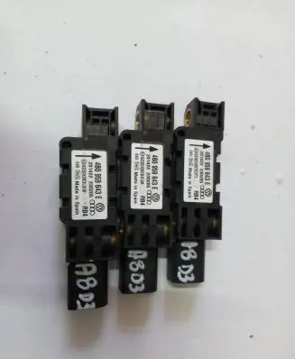 Audi A8 S8 D3 4E Airbag deployment crash/impact sensor 4B0959643E