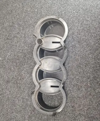 Manufacturer badge logo/emblem