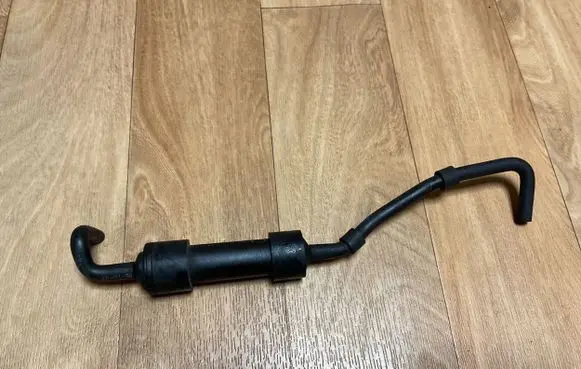 Volkswagen PASSAT B6 Vacuum air tank 03G129808C