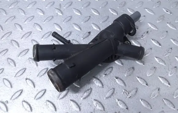 Volkswagen PASSAT B7 USA Engine coolant pipe/hose 03L121131AA