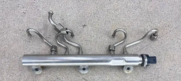 BMW M5 Fuel main line pipe 8649321 13538649321 7642156