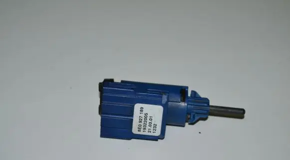 Audi A4 S4 B6 8E 8H Brake pedal sensor switch 8E0927189