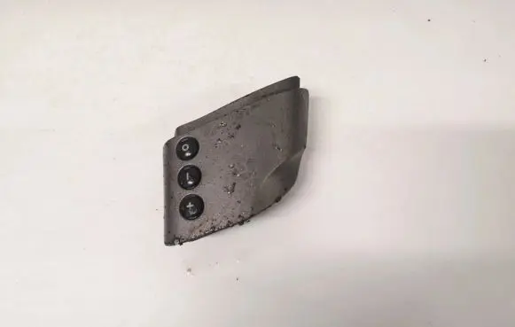 Steering wheel buttons/switches