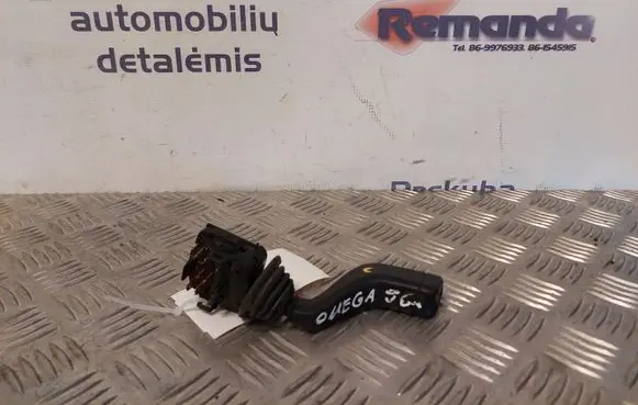 Opel Omega B1 Wiper control stalk 090243395501392 090481242501579 090413242501537