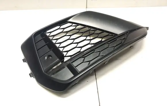 Front bumper lower grill