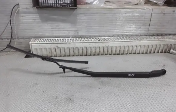Nissan Primera Windshield/front glass wiper blade 80008637