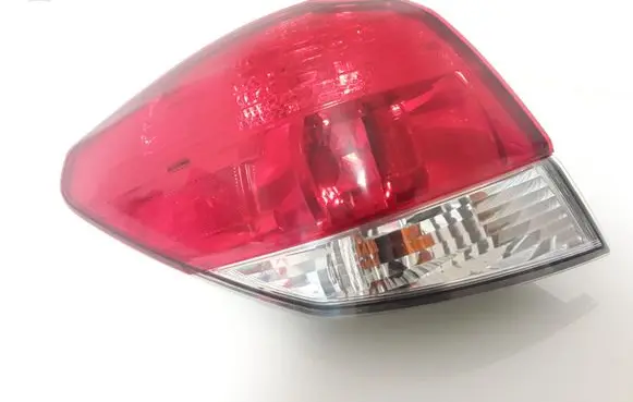 Subaru Outback Rear/tail lights 2XL946093