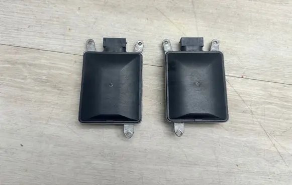 Porsche Cayenne (92A) Blind spot module 8T0907566B 8T0907568B