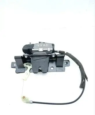 Aston Martin Virage Tailgate/trunk/boot lock/catch/latch 31253052