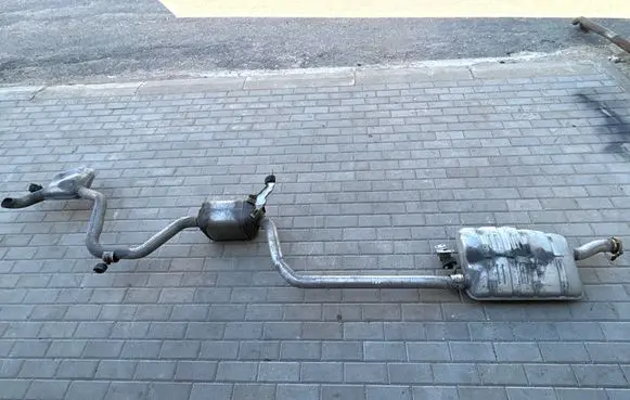 Chrysler Pacifica Muffler/silencer 68235532AD 10832H C16451
