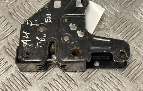 Audi A4 S4 B7 8E 8H Engine bonnet/hood lock/catch 8E0823509C