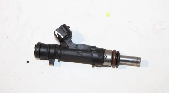 Audi A6 S6 C6 4F Fuel injector 06E133551 0280158053