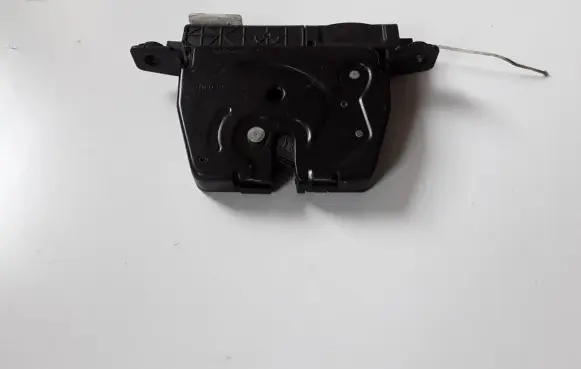 Loading door lock