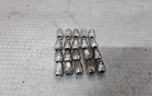 Chrysler Pacifica Nuts/bolts 