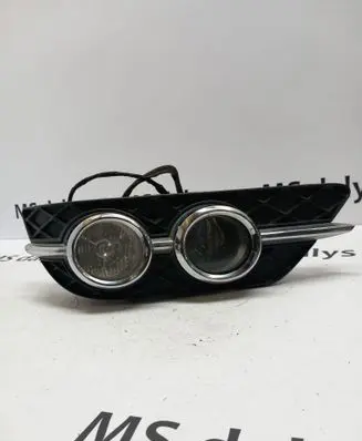 Mercedes-Benz C W204 Front fog light A2048803424 2048803424 A2128200956