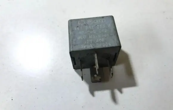 Audi A6 S6 C5 4B Other relay 141951253b 20240072