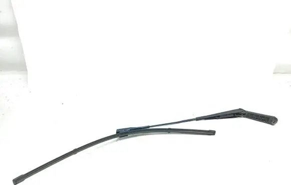 Audi Q3 8U Front wiper blade arm