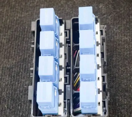 Nissan Juke I F15 Fuse box set 243821KN0A