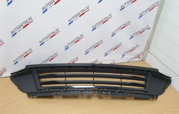 BMW 2 F46 Front bumper lower grill 7460156 7460157 7464122