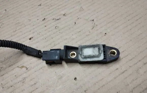Chrysler Pacifica Airbag deployment crash/impact sensor 04686957AB