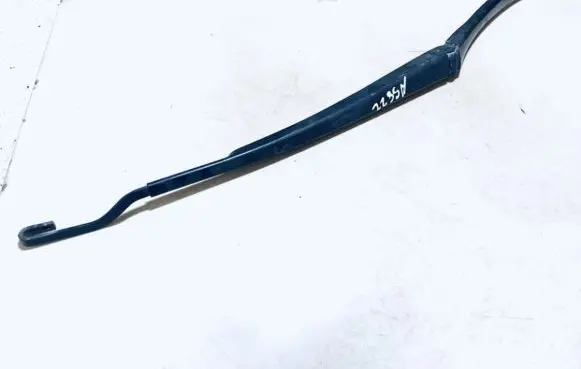 Toyota RAV 4 (XA30) Front wiper blade arm 338w