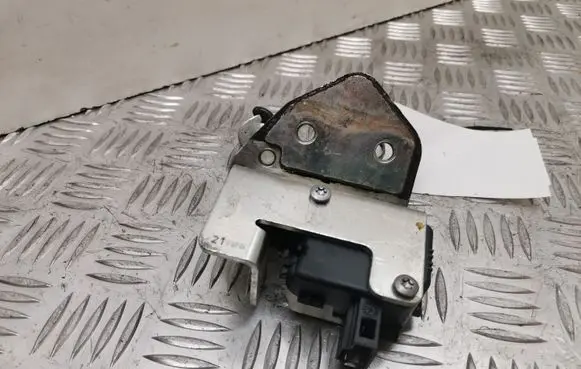 Skoda Octavia Mk2 (1Z) Tailgate/trunk/boot lock/catch/latch 1Z9827511C