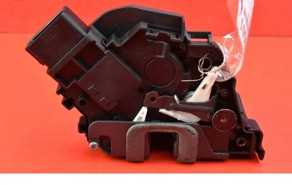 Ford S-MAX Front door lock 6M2AR21812AA