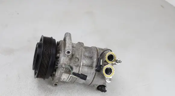 Volvo V40 Air conditioning (A/C) compressor (pump) 31469966 P31469966