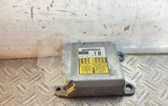 Lexus RX 450H Airbag control unit/module 8917048600