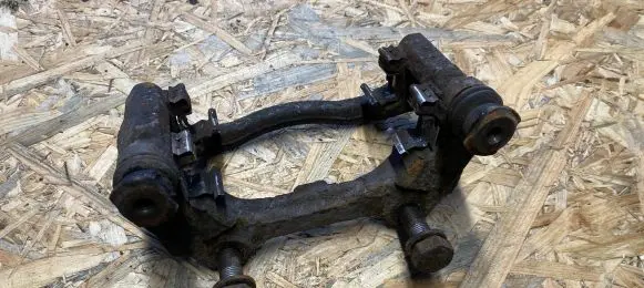 Opel Corsa D Front Brake Caliper Pad/Carrier 