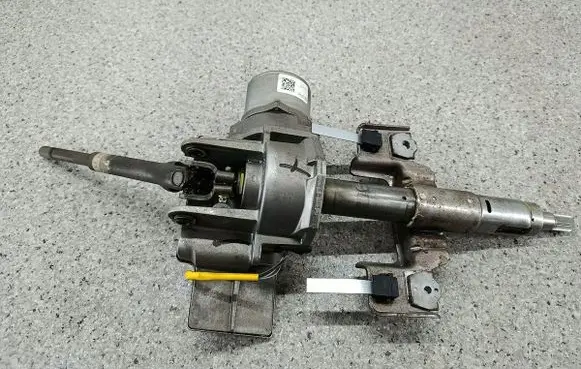 Opel Corsa D Steering wheel axle