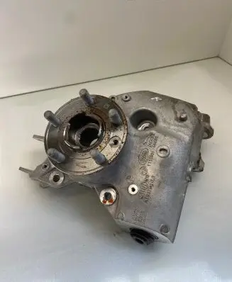 Land Rover Evoque II Rear wheel hub K8D25A968AA GG0BE 1110RH