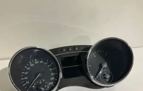 Mercedes-Benz R W251 Speedometer (instrument cluster) A2515403311 A2515408147