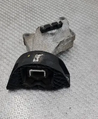 Dacia Sandero Engine mount bracket 112844547R