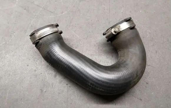 Audi A8 S8 D3 4E Engine coolant pipe/hose